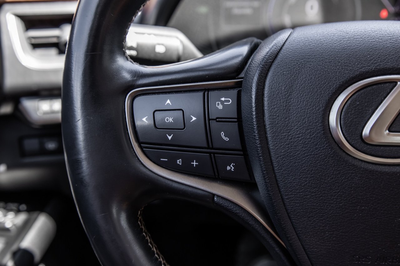 Used 2020 GREY Lexus LUXURY / NAVI-GPS / HUD /MAGS-18
