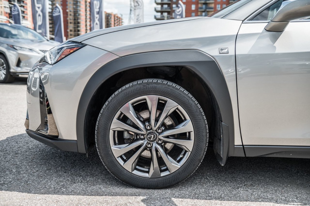 Used 2020 SILVER Lexus F SPORT 1 / CAMERA / TOIT OUVRANT / MAGS-18