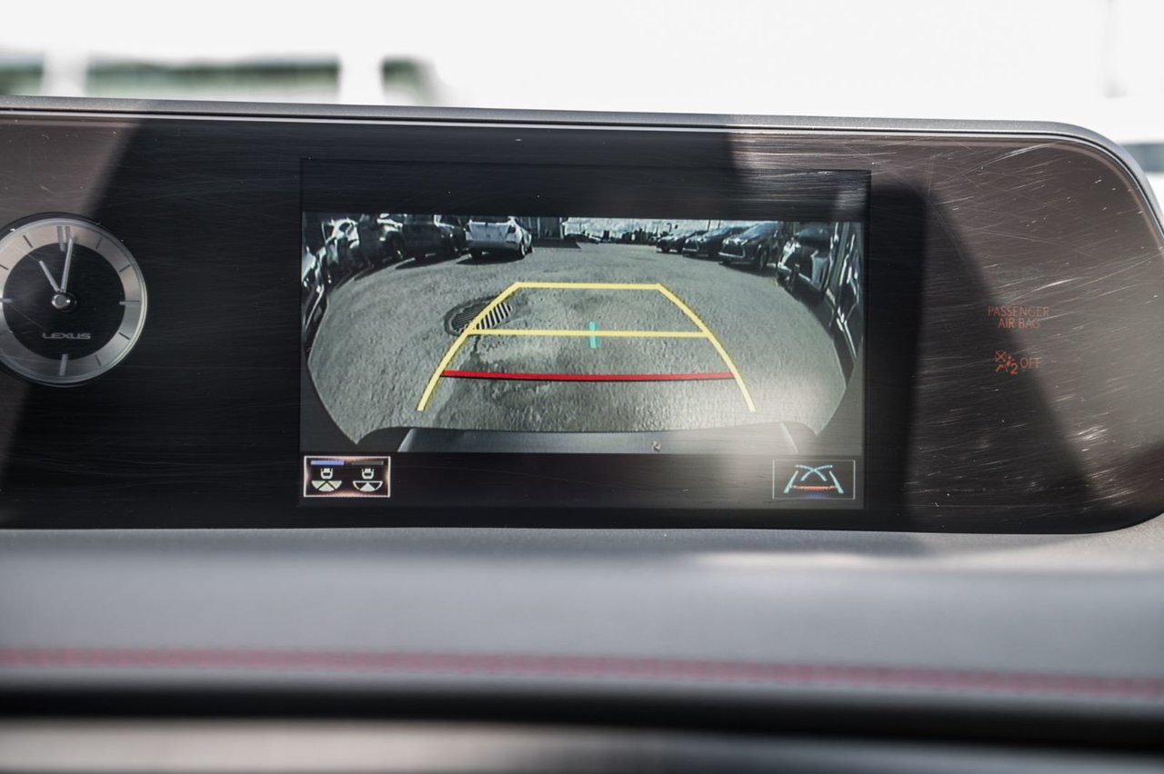 Used 2020 SILVER Lexus F SPORT 1 / CAMERA / TOIT OUVRANT / MAGS-18
