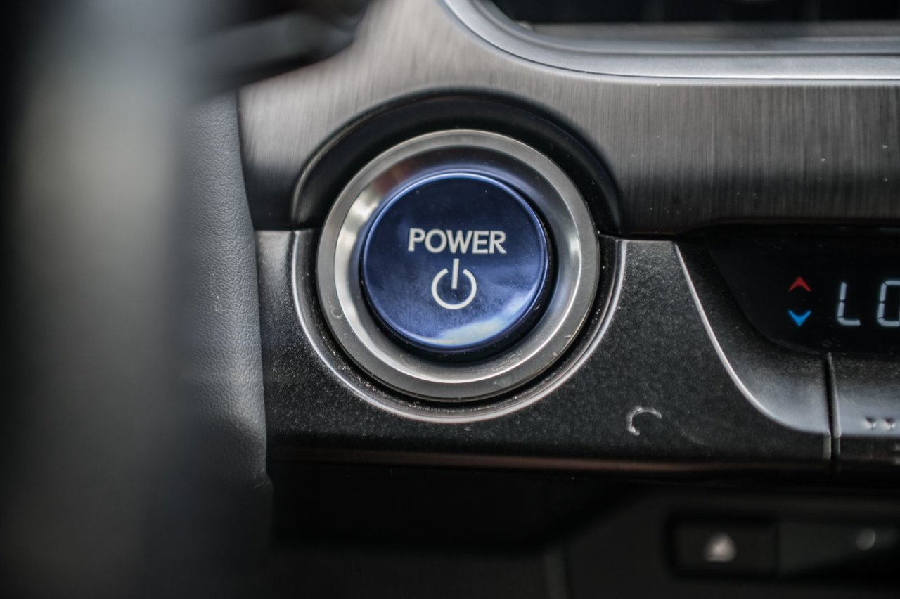 Used 2020 SILVER Lexus F SPORT 1 / CAMERA / TOIT OUVRANT / MAGS-18