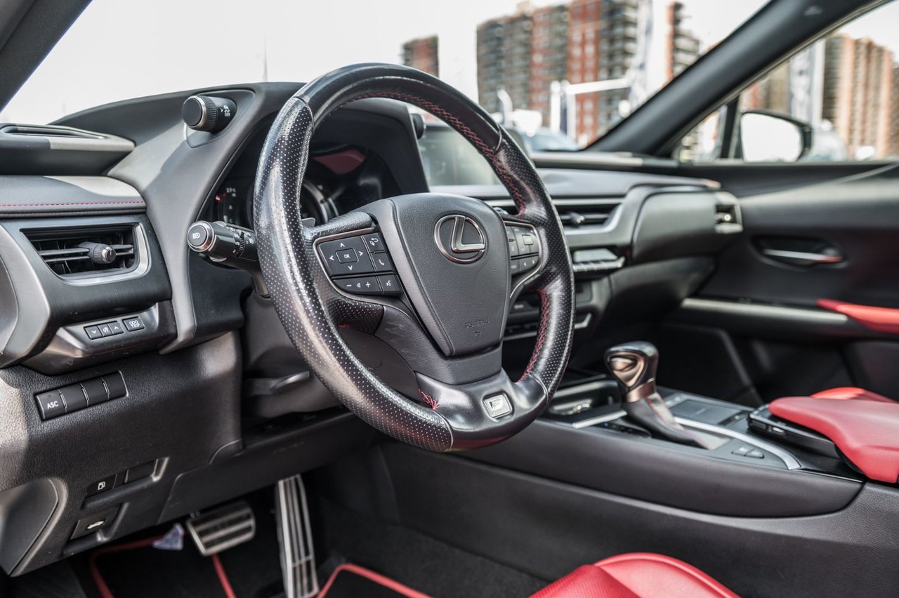 Used 2020 SILVER Lexus F SPORT 1 / CAMERA / TOIT OUVRANT / MAGS-18