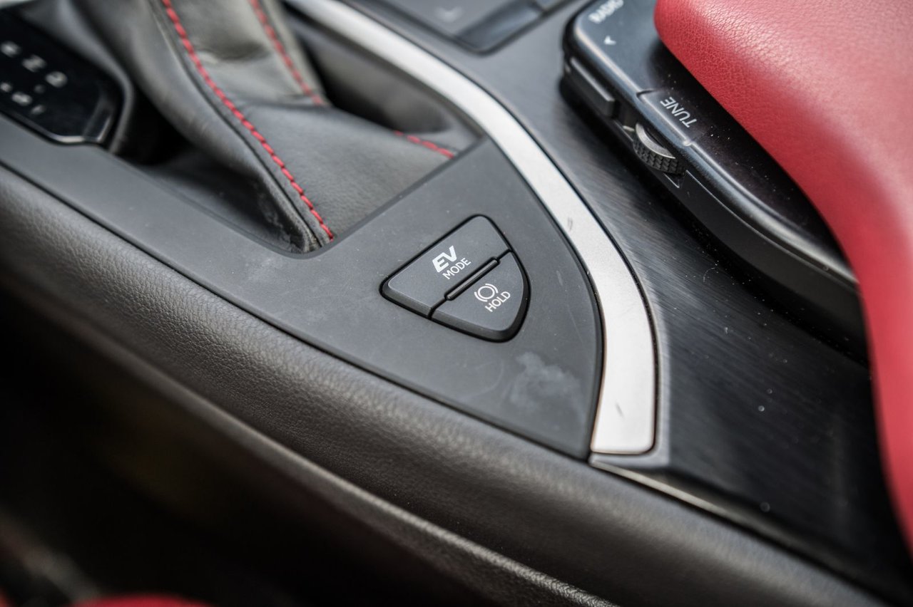 Used 2020 SILVER Lexus F SPORT 1 / CAMERA / TOIT OUVRANT / MAGS-18