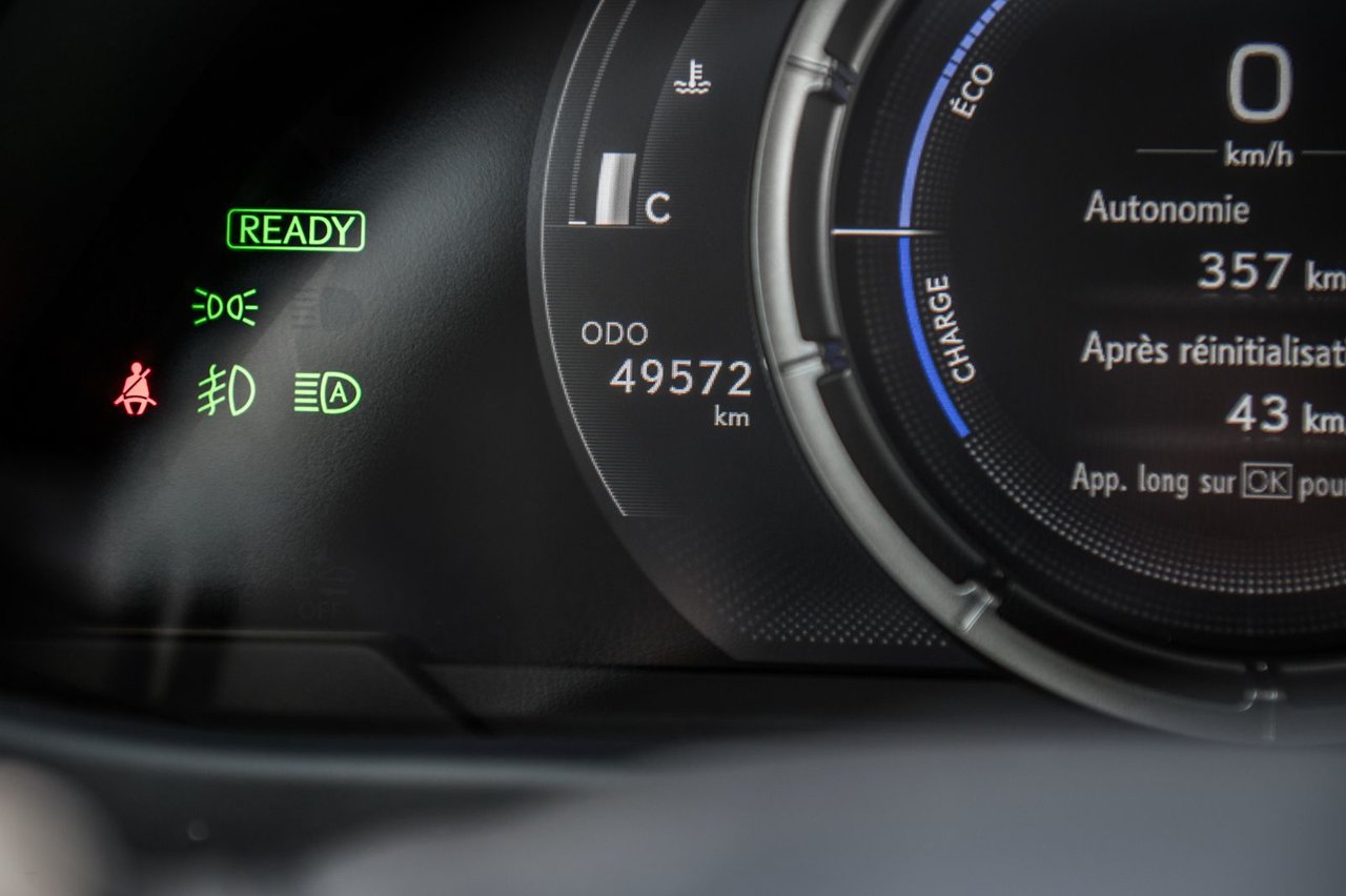 Used 2020 SILVER Lexus F SPORT 1 / CAMERA / TOIT OUVRANT / MAGS-18