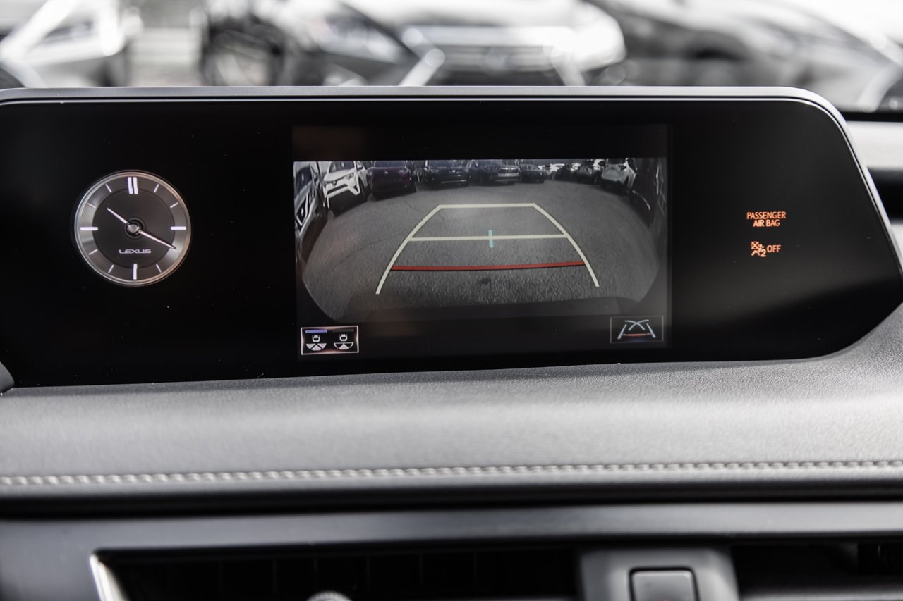 Used 2020 BLACK Lexus PREMIUM / CAMERA / TOIT OUVRANT / MAGS-18