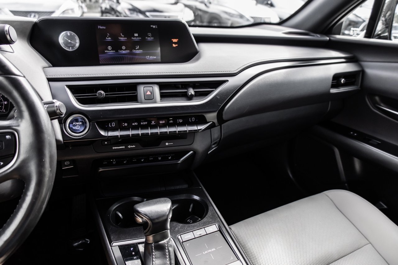 Used 2020 BLACK Lexus PREMIUM / CAMERA / TOIT OUVRANT / MAGS-18