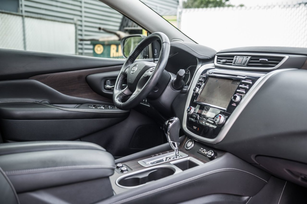 Used 2020 WHITE Nissan PLATINUM / NAVI-GPS / CAMERA 360 / PANO / MAGS-20