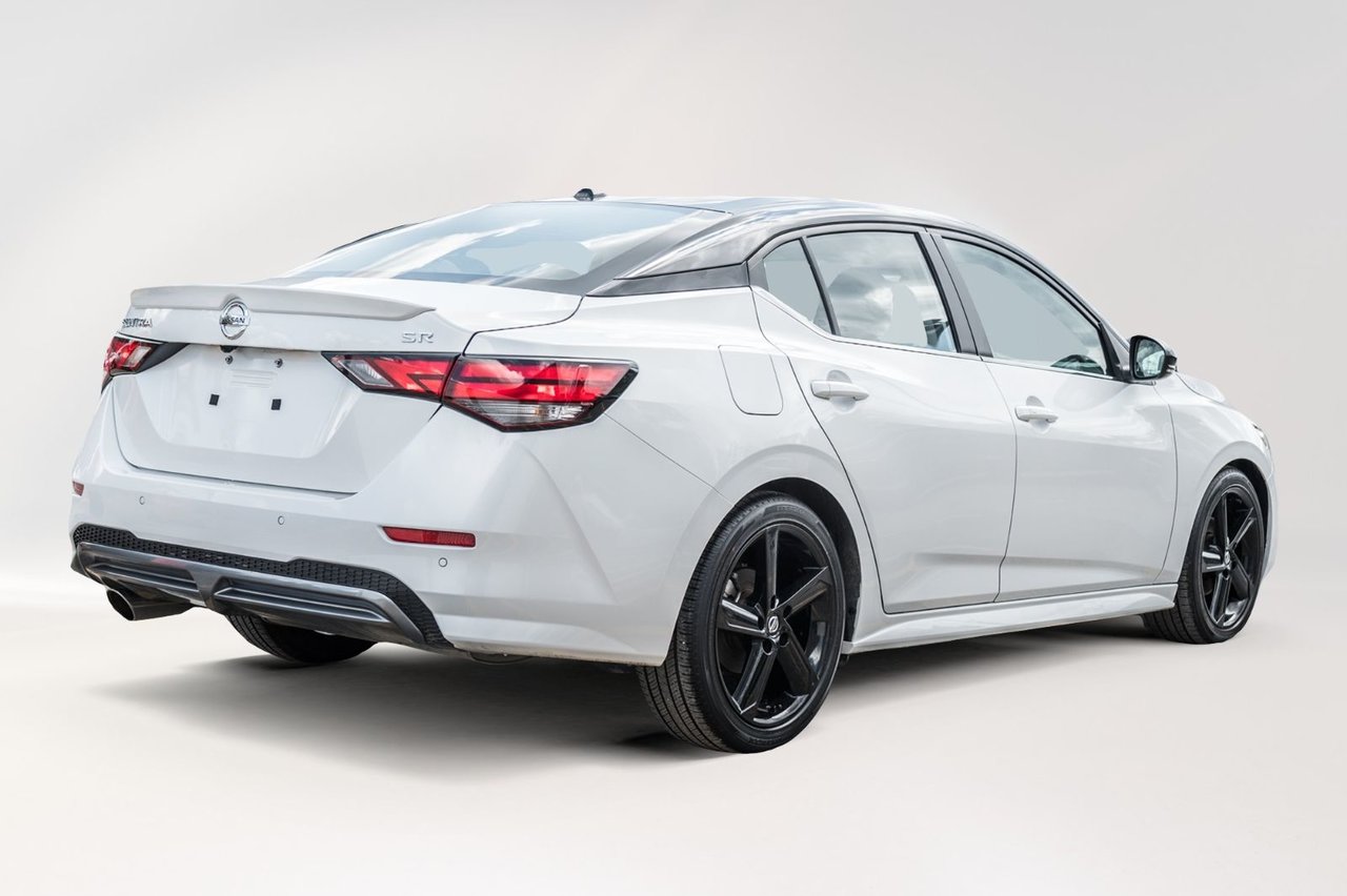 Used 2022 WHITE Nissan SR / CAMERA / TOIT OUVRANT / TISSUS / MAGS-18