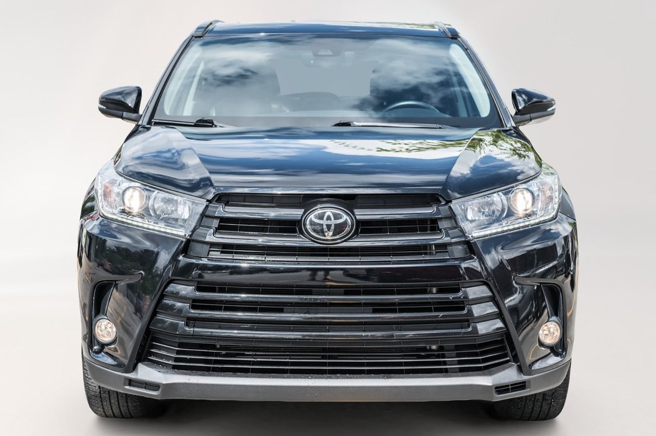 Used 2018 Caviar Toyota XLE / GPS / CAMERA / TOIT OUVRANT / MAGS-19