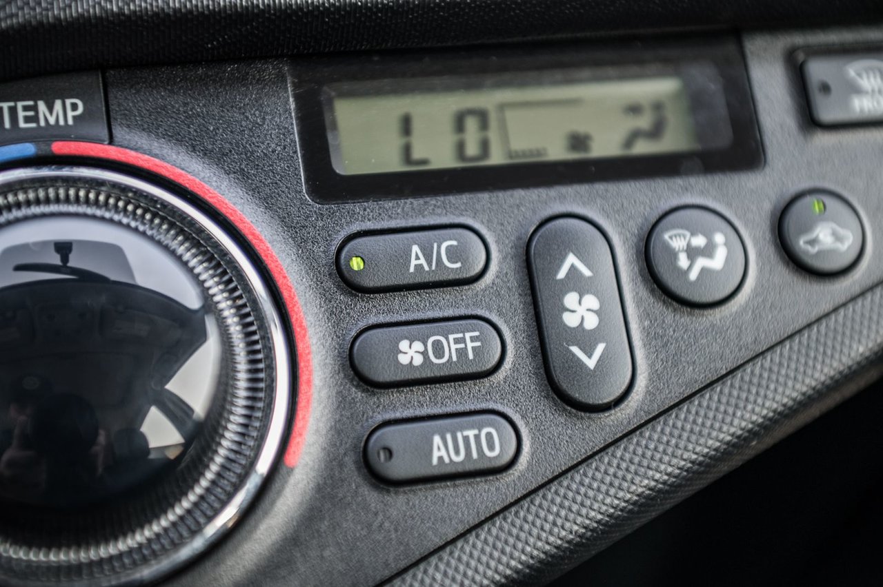 Used 2014 WHITE Toyota TECH / NAVI-GPS / TOIT OUVRANT / MAGS ORIGINE-16