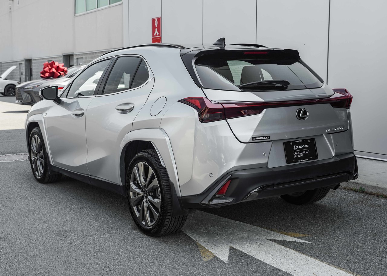 2025 Lexus UX