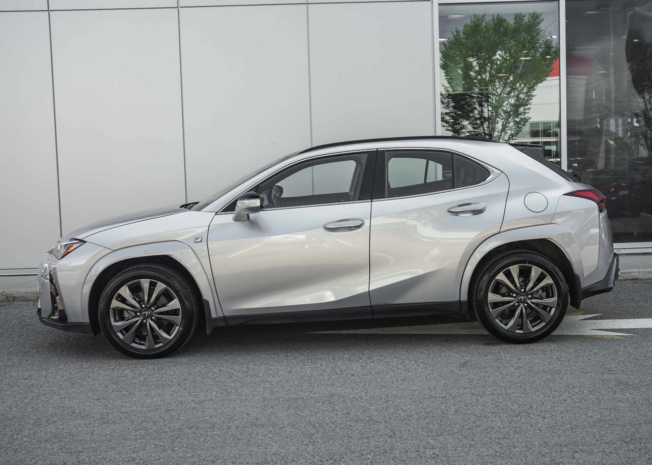2025 Lexus UX