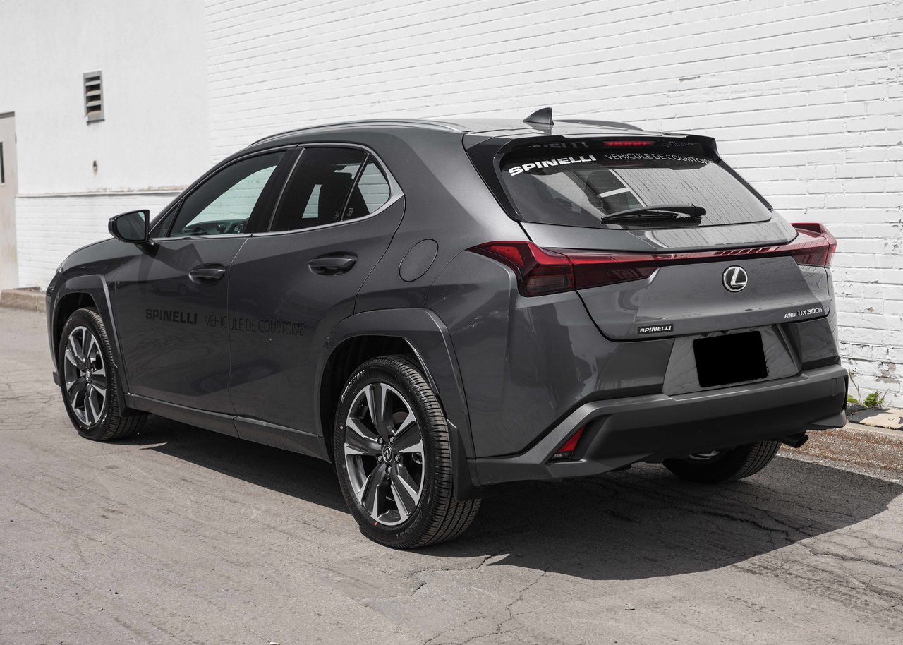 Lexus UX 2026