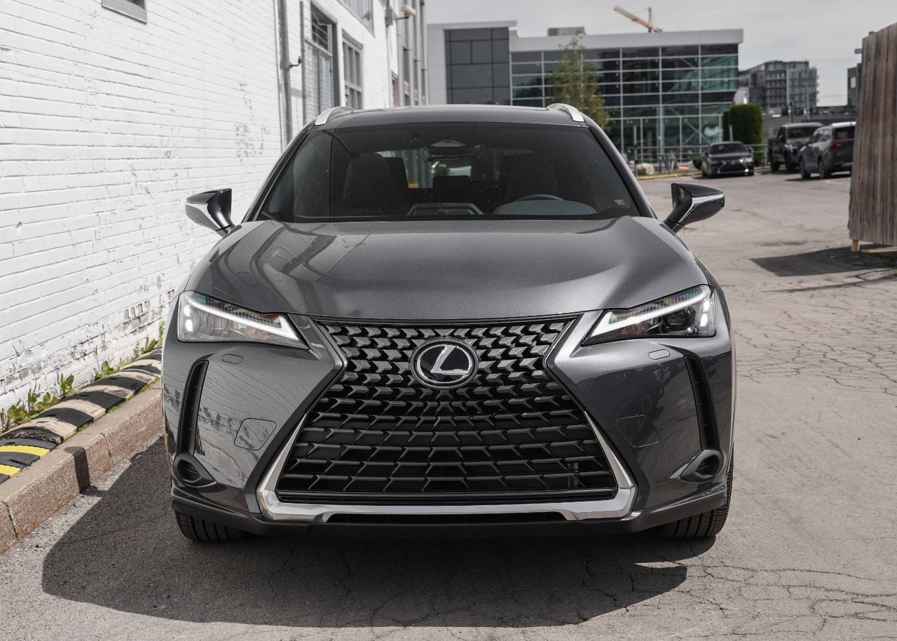 Lexus UX 2026