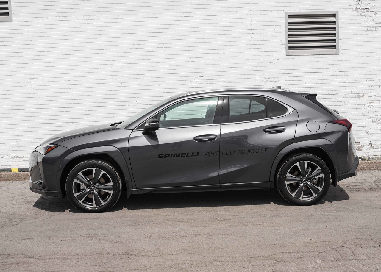 Lexus UX 2026