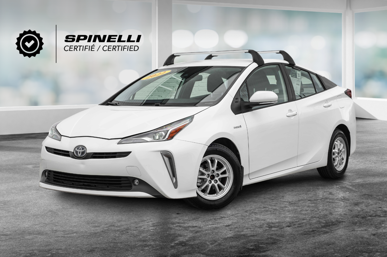 White 2022 Toyota Prius Hatchback All-Wheel Drive