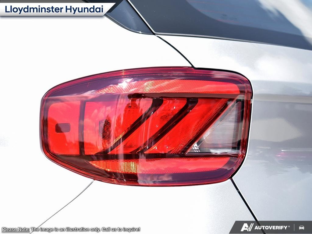 2025 Hyundai Venue Essential-10