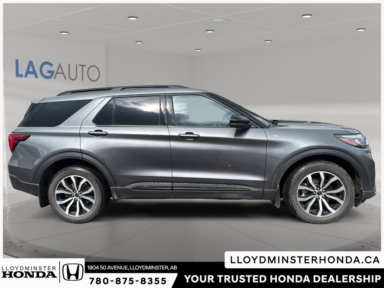 2025 Ford Explorer ST-Line-3