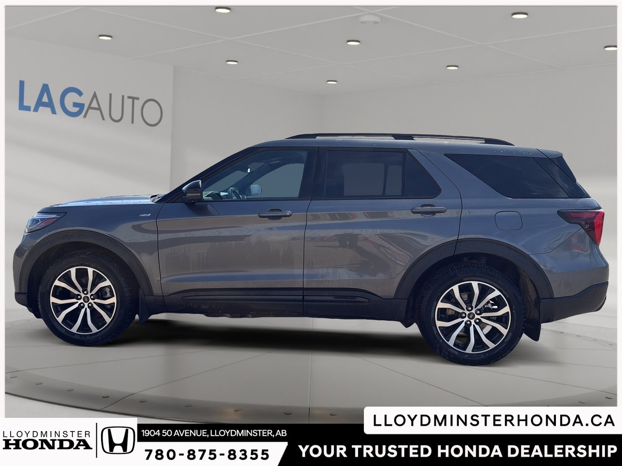 2025 Ford Explorer ST-Line-8