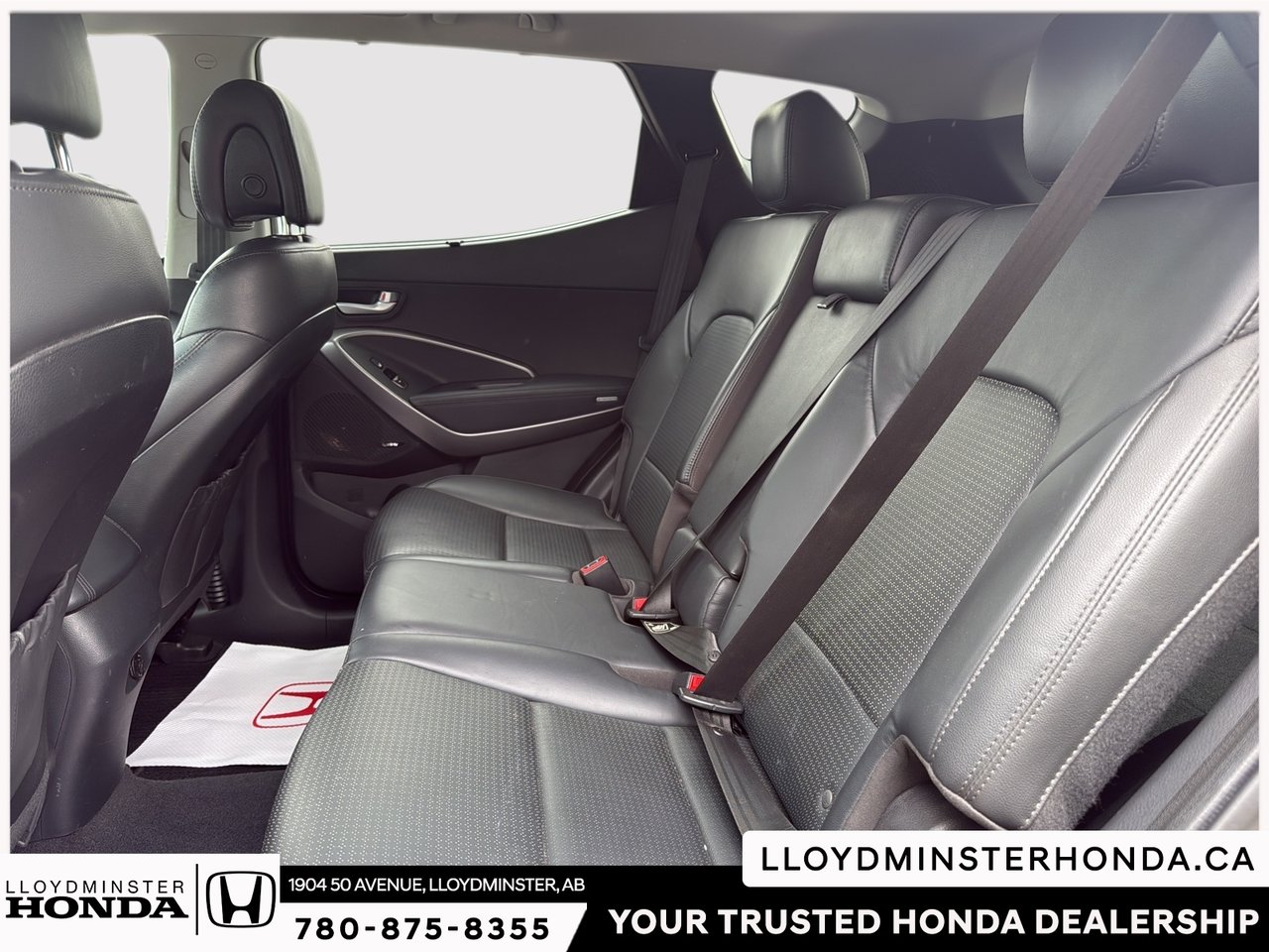 2014 Hyundai Santa Fe Sport 2.0T Limited-9