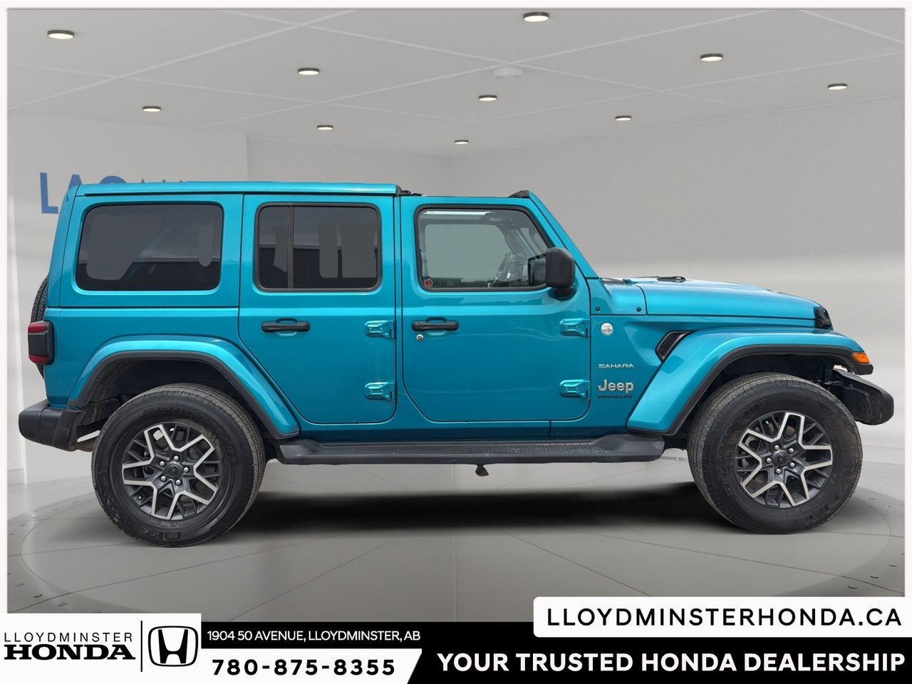2024 Jeep Wrangler Sahara-3