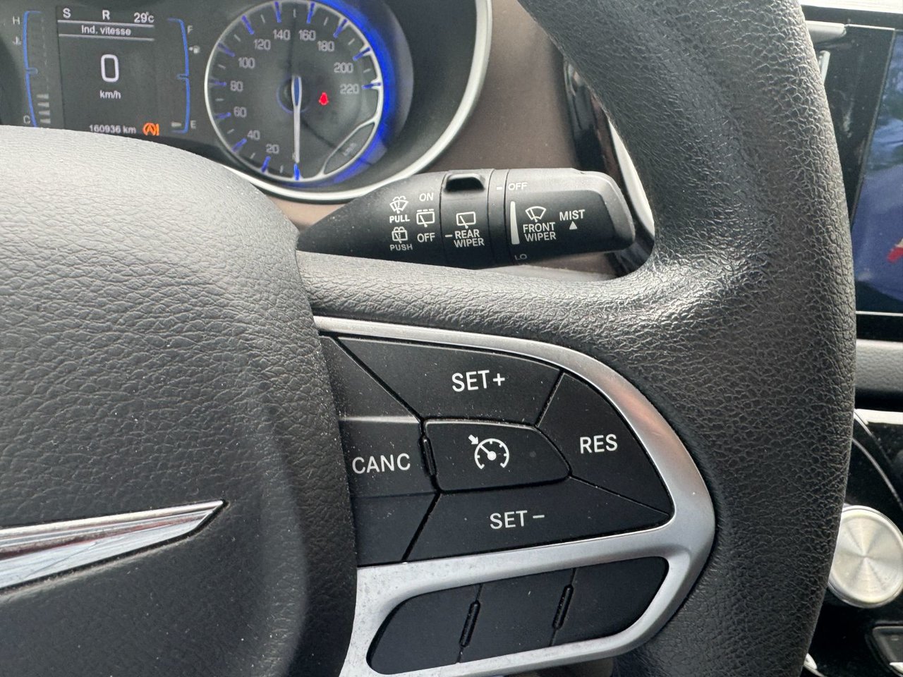 2017 Chrysler Pacifica Touring-21
