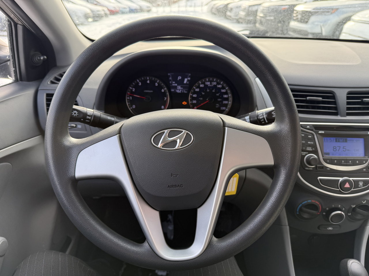2012 Hyundai Accent L-10