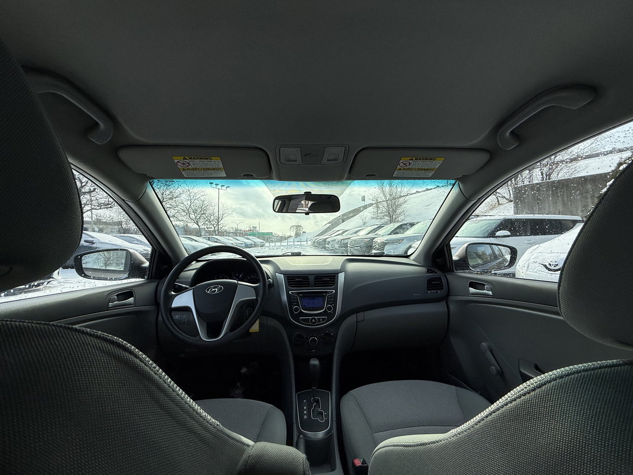 2012 Hyundai Accent L-21