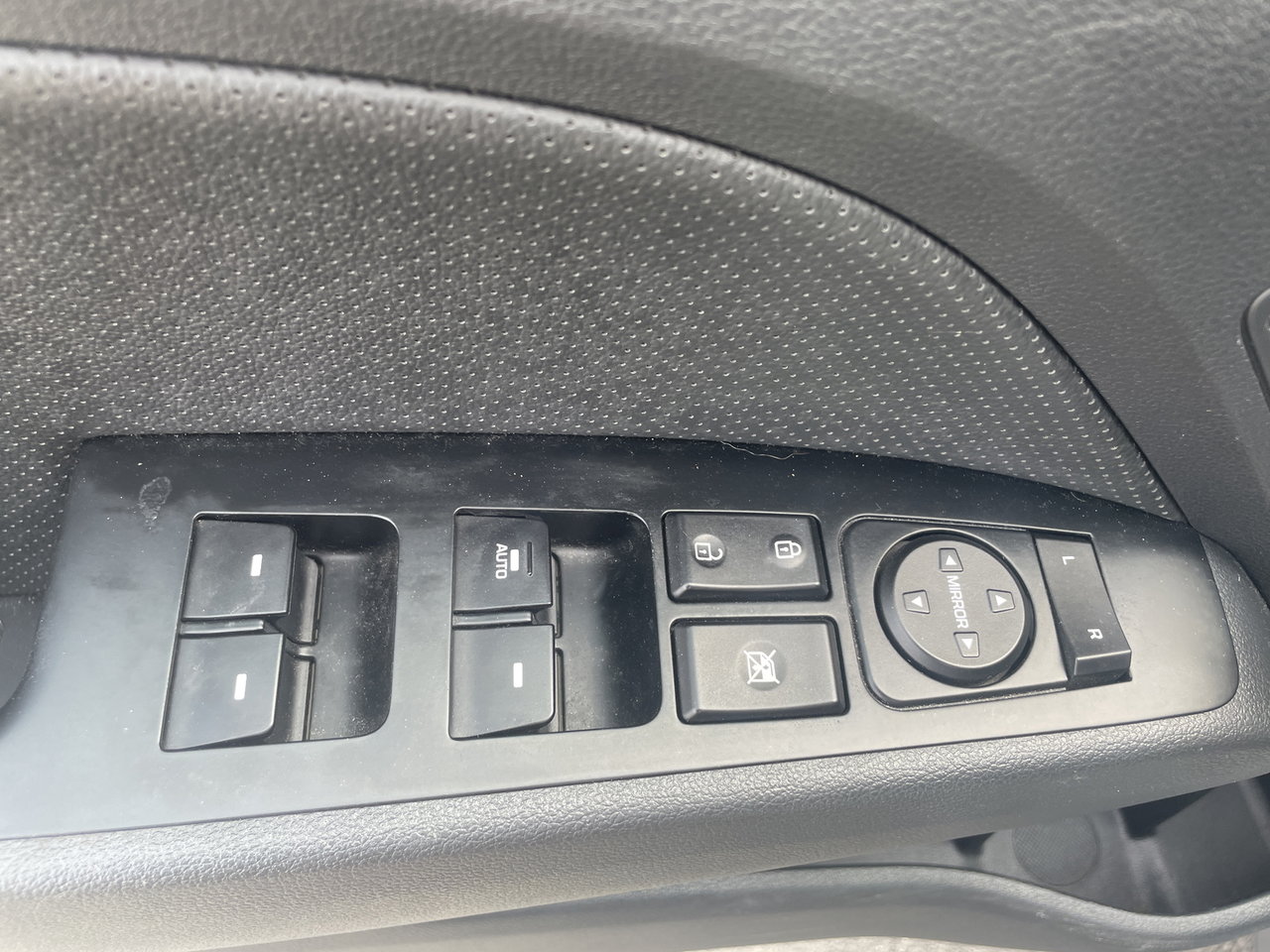 2018 Hyundai Elantra Sport-9