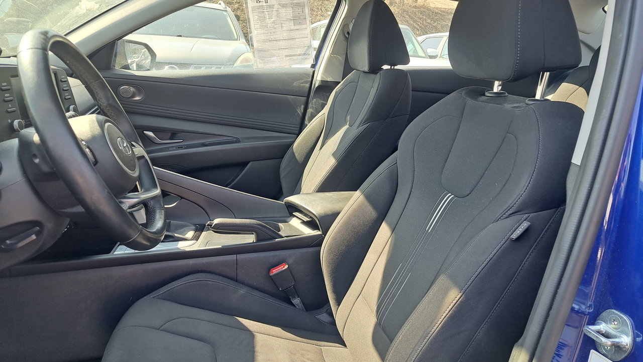 Hyundai Elantra Preferred 2021-3