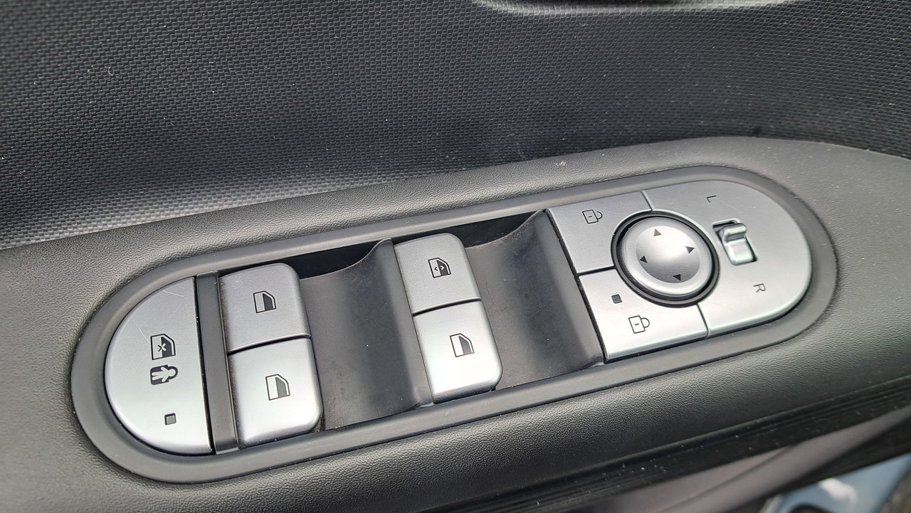 2023 Hyundai IONIQ 5 Preferred-22