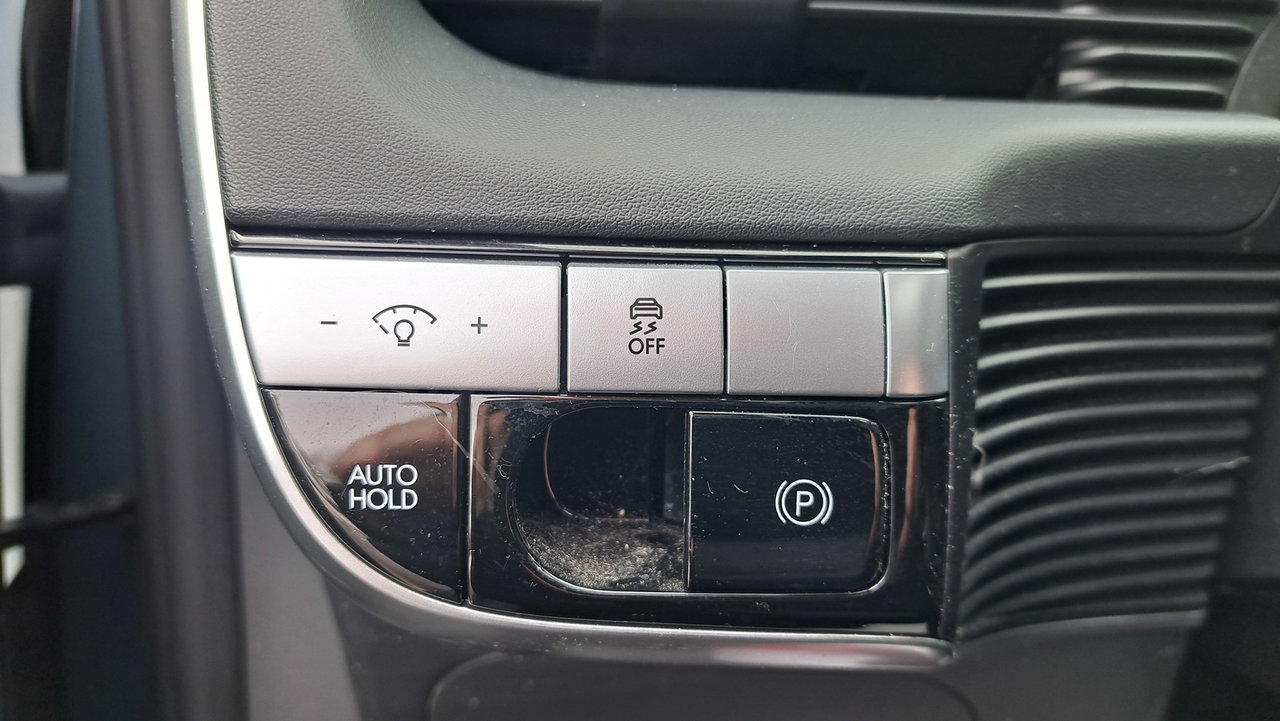 2023 Hyundai IONIQ 5 Preferred-23