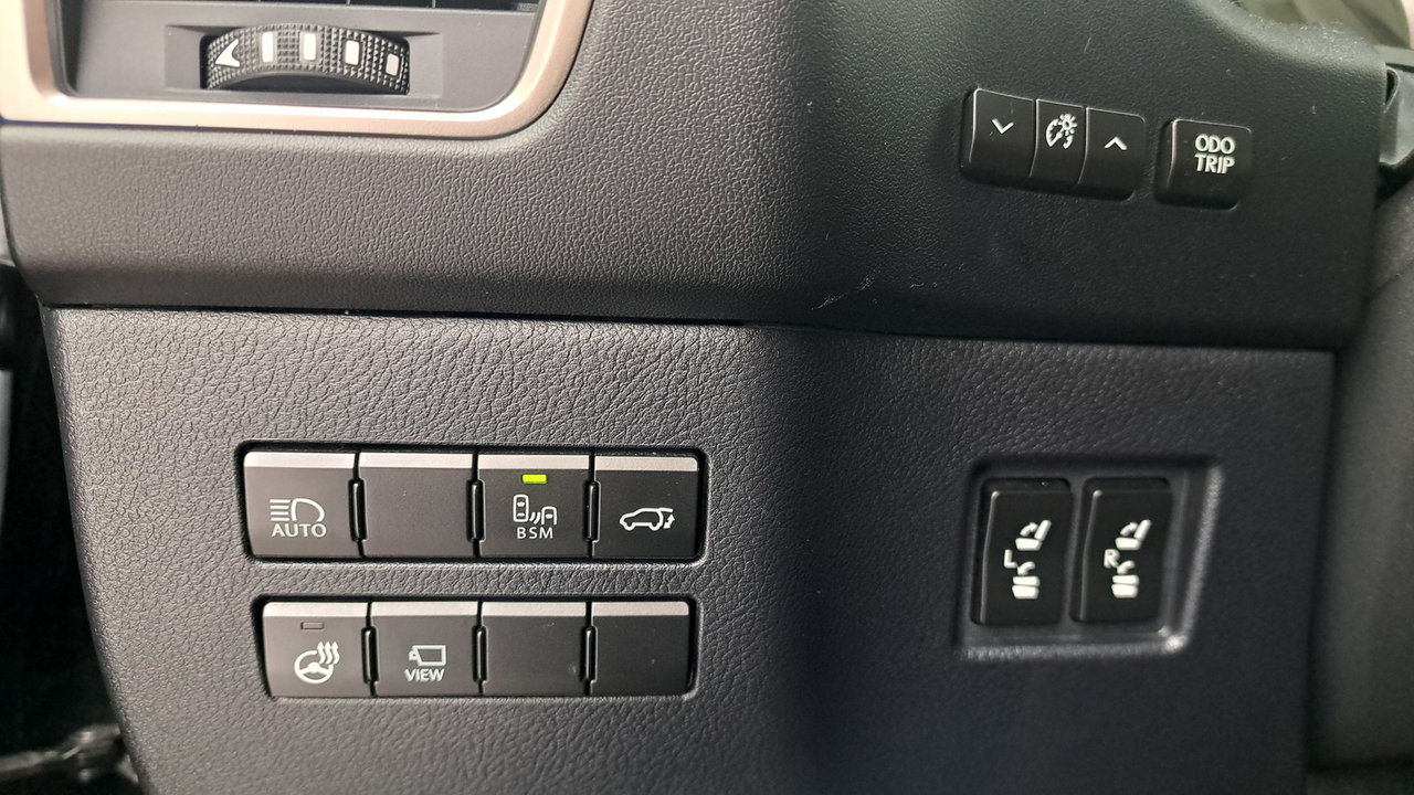 Lexus NX 300h 2019-28