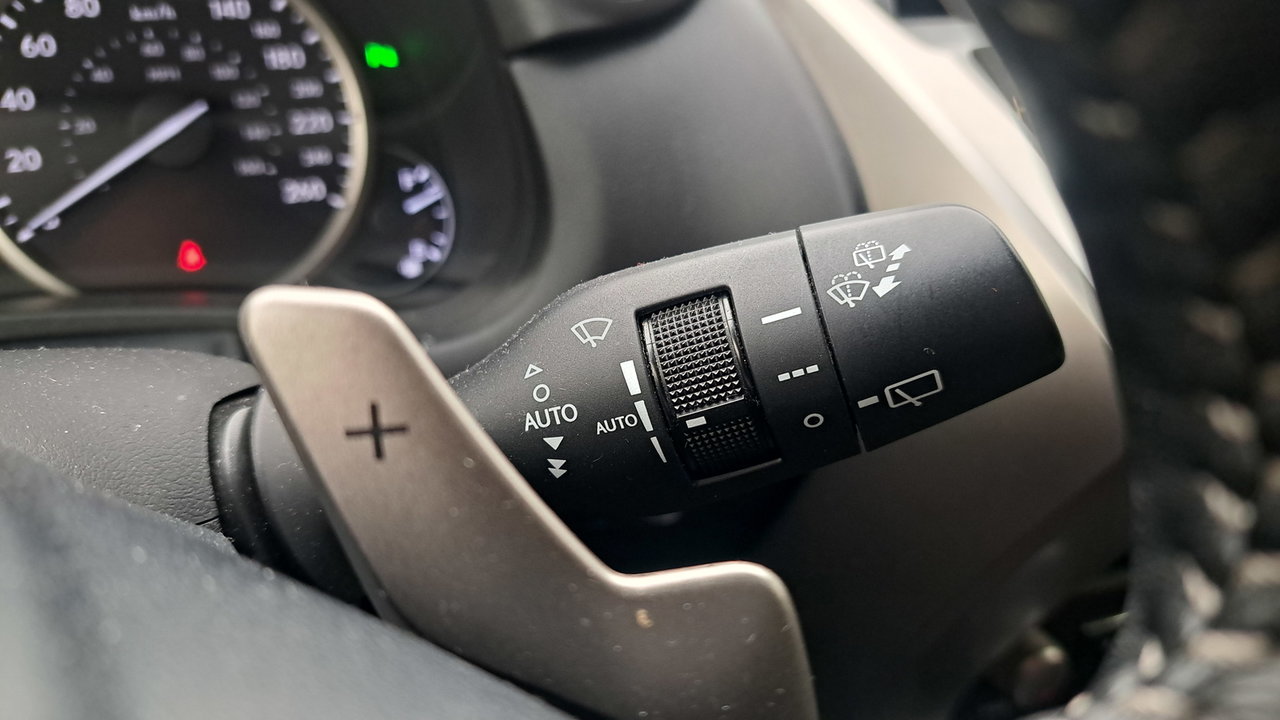 Lexus NX 300h 2019-15