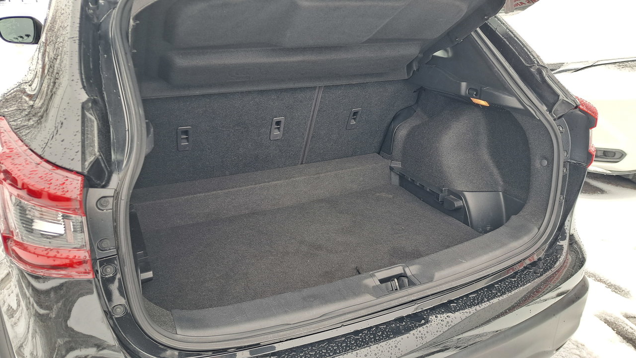 2021 Nissan Qashqai S-28