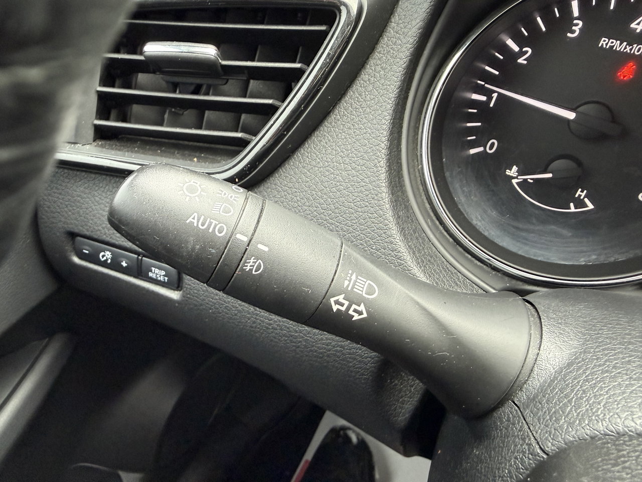 2018 Nissan Rogue SL-13