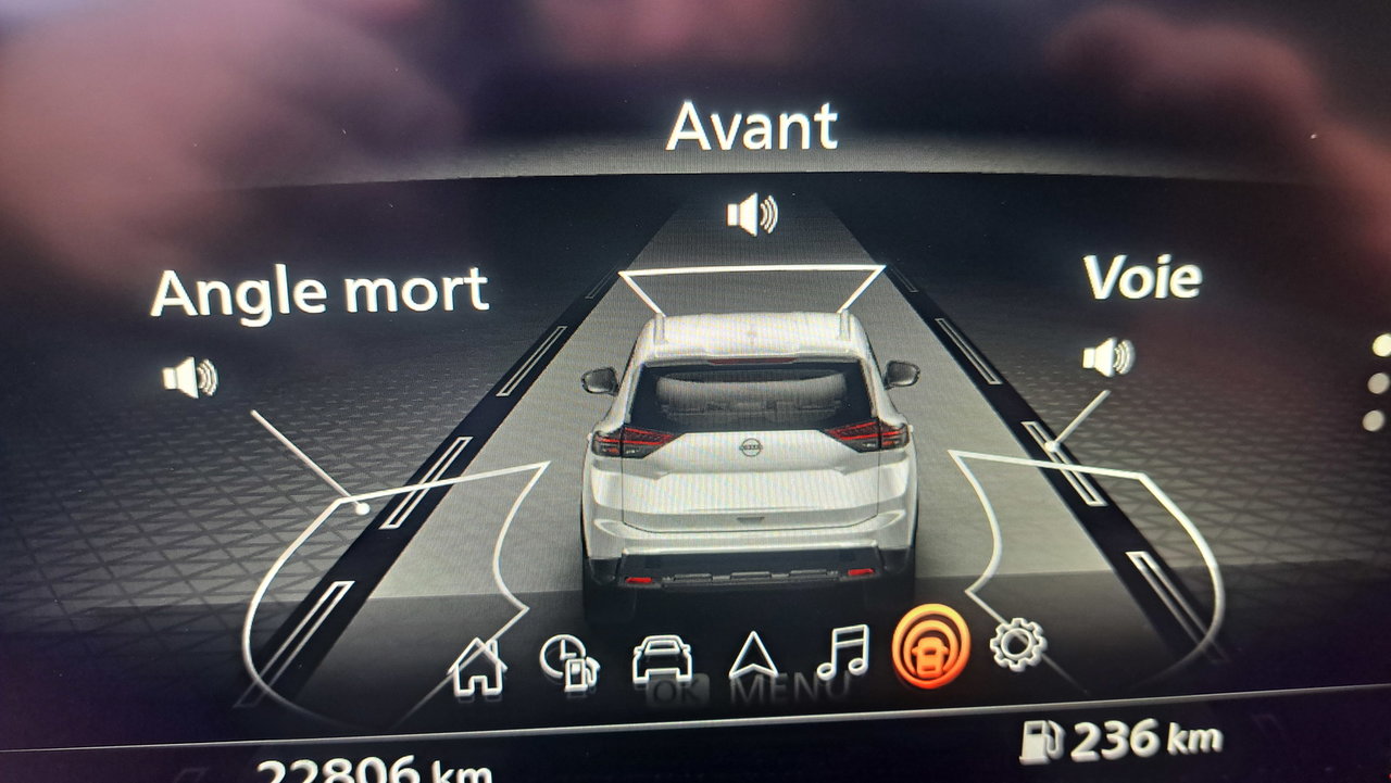 2024 Nissan Rogue Platinum-17