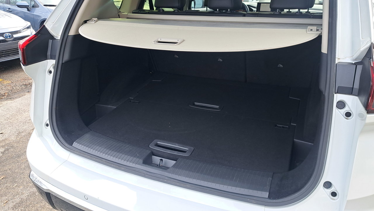 2024 Nissan Rogue Platinum-39