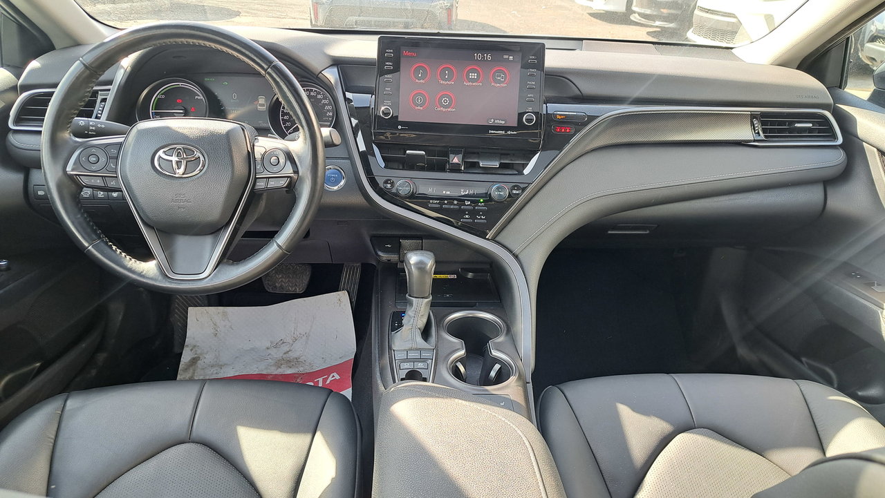 Toyota Camry Hybrid XSE 2023-28