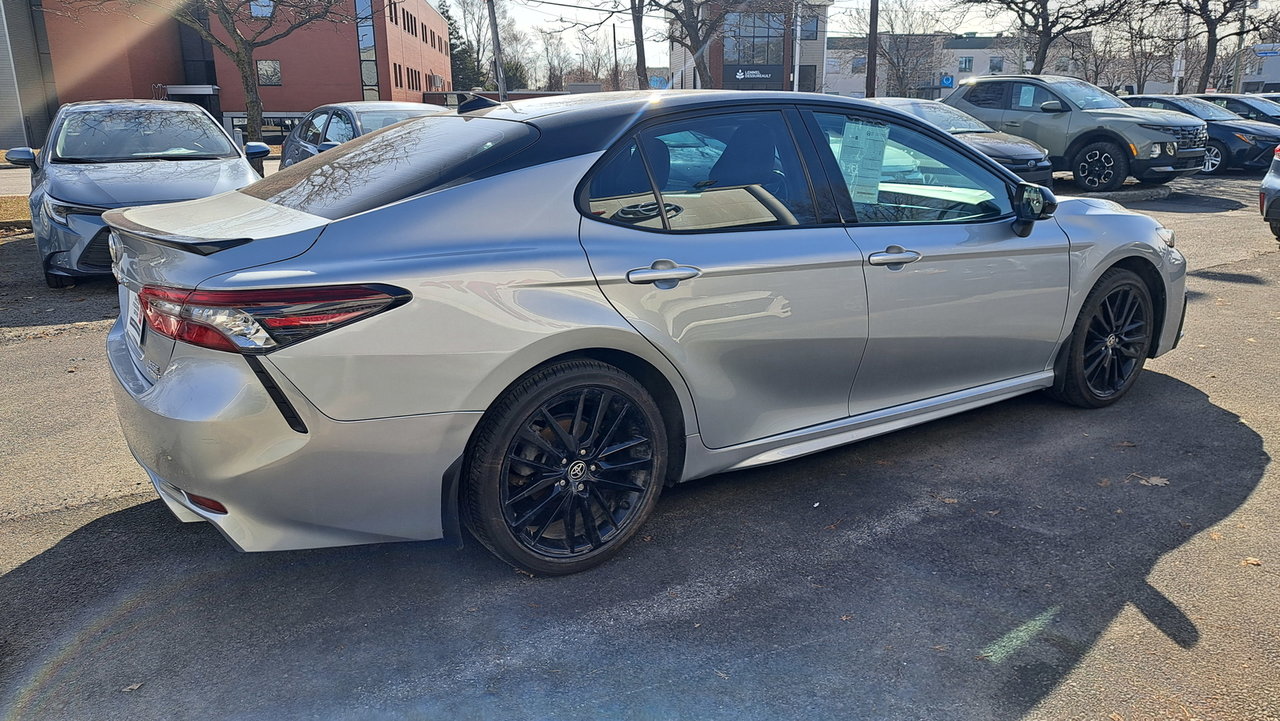 Toyota Camry Hybrid XSE 2023-3