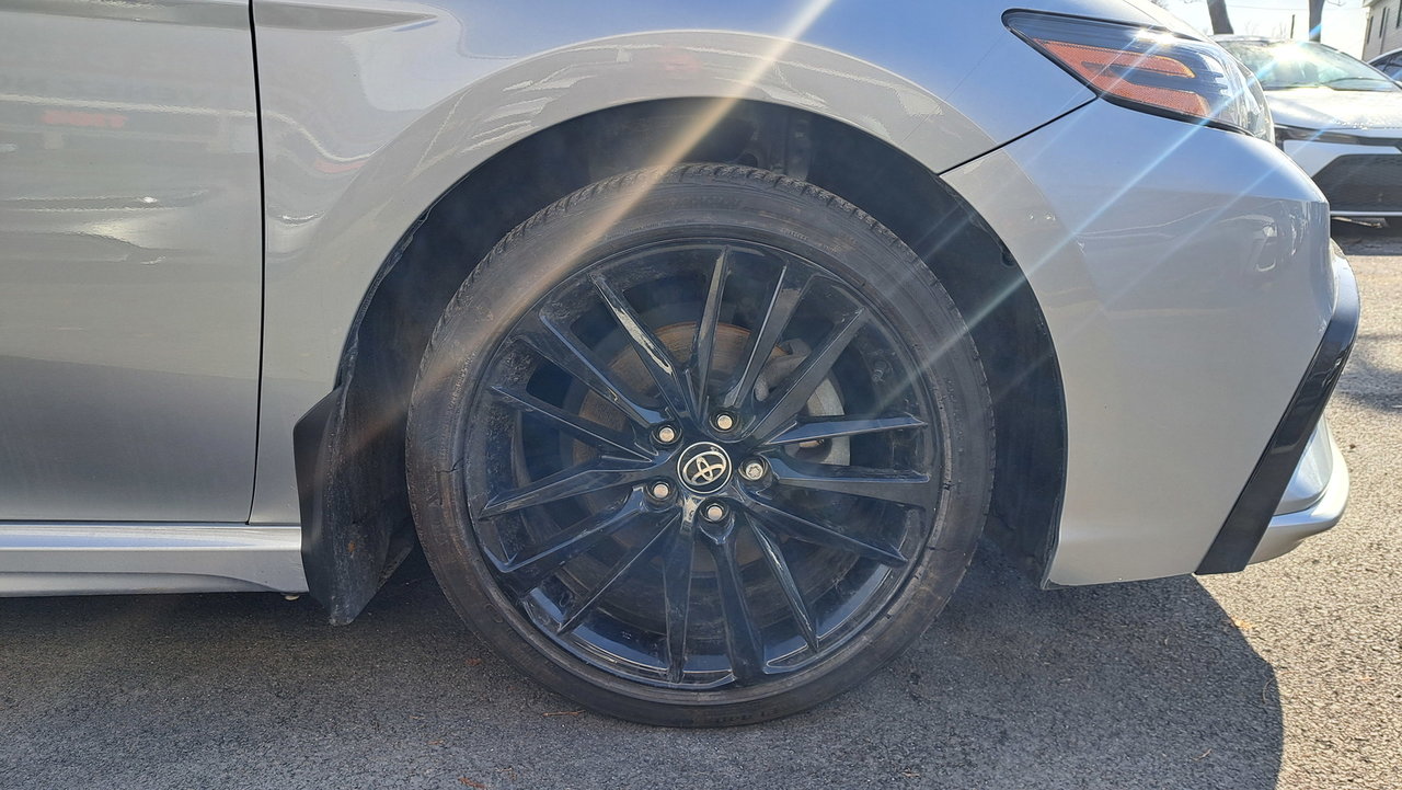 Toyota Camry Hybrid XSE 2023-33