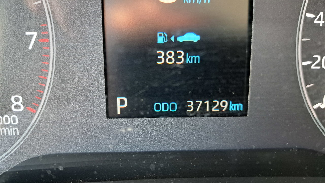 2023 Toyota Corolla Cross L-11