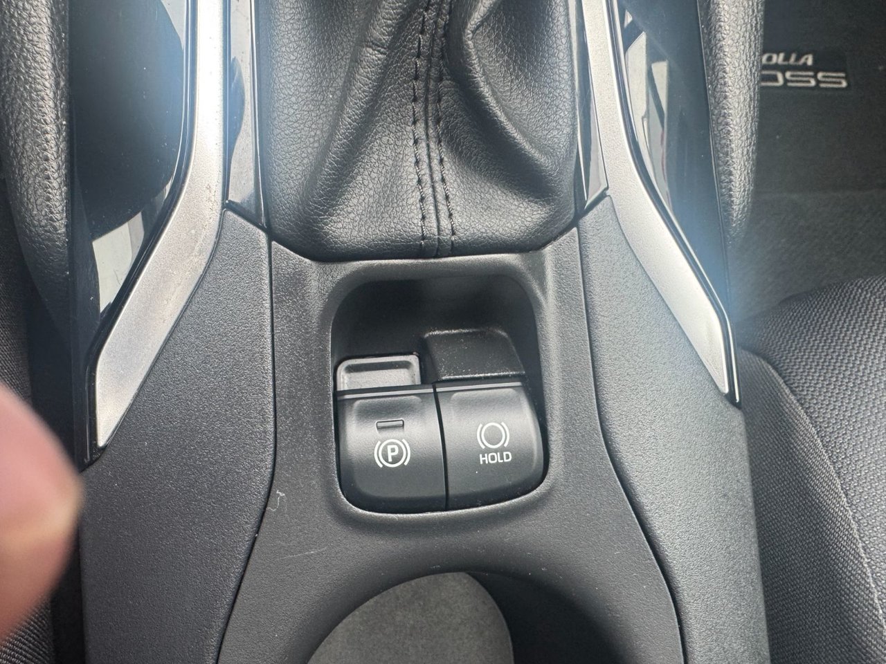 Toyota Corolla Cross LE 2023-13