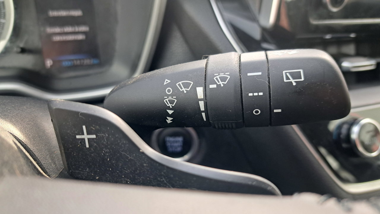 Toyota Corolla Hatchback CVT 2021-13