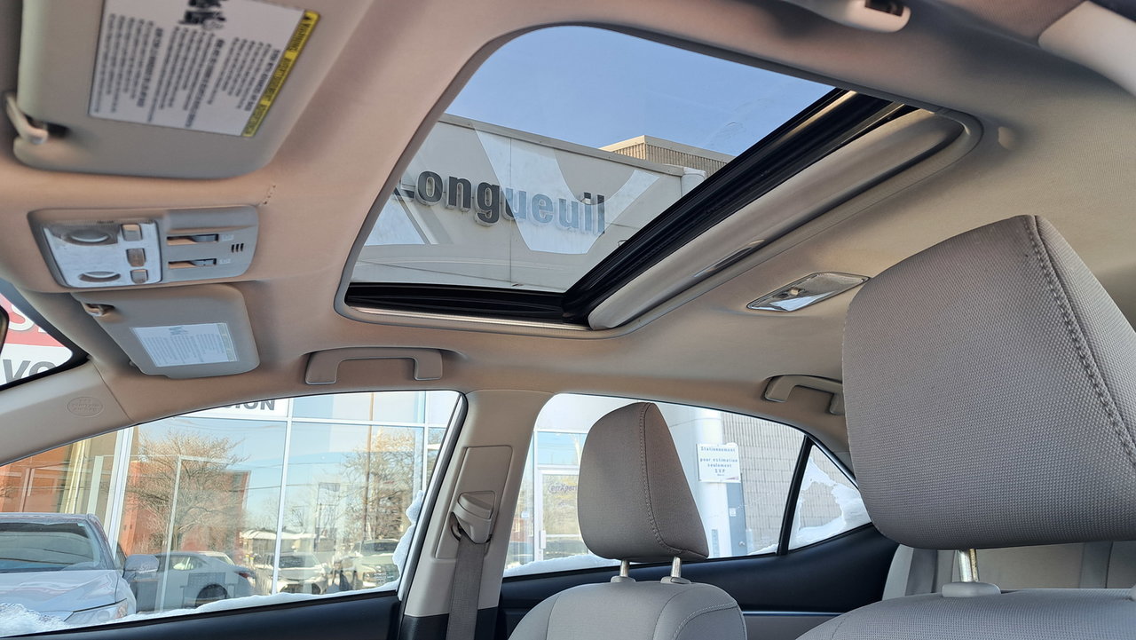 Toyota Corolla LE 2014-26