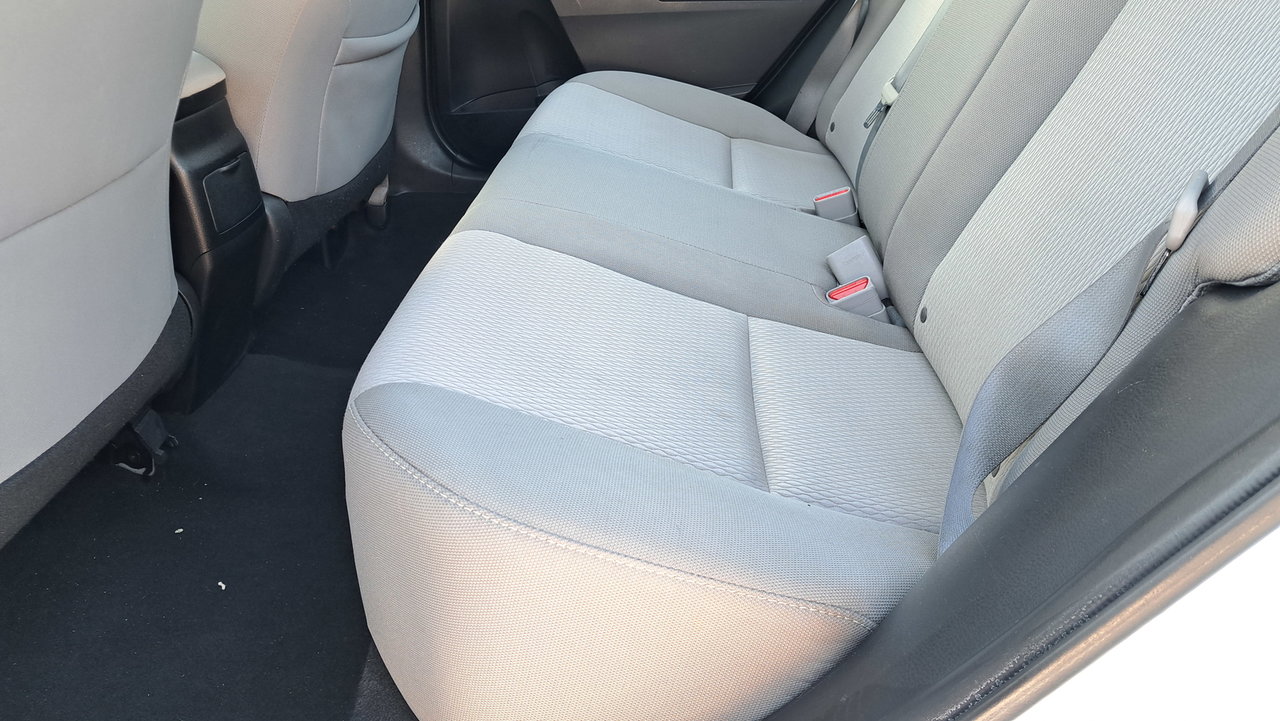 Toyota Corolla LE 2014-27