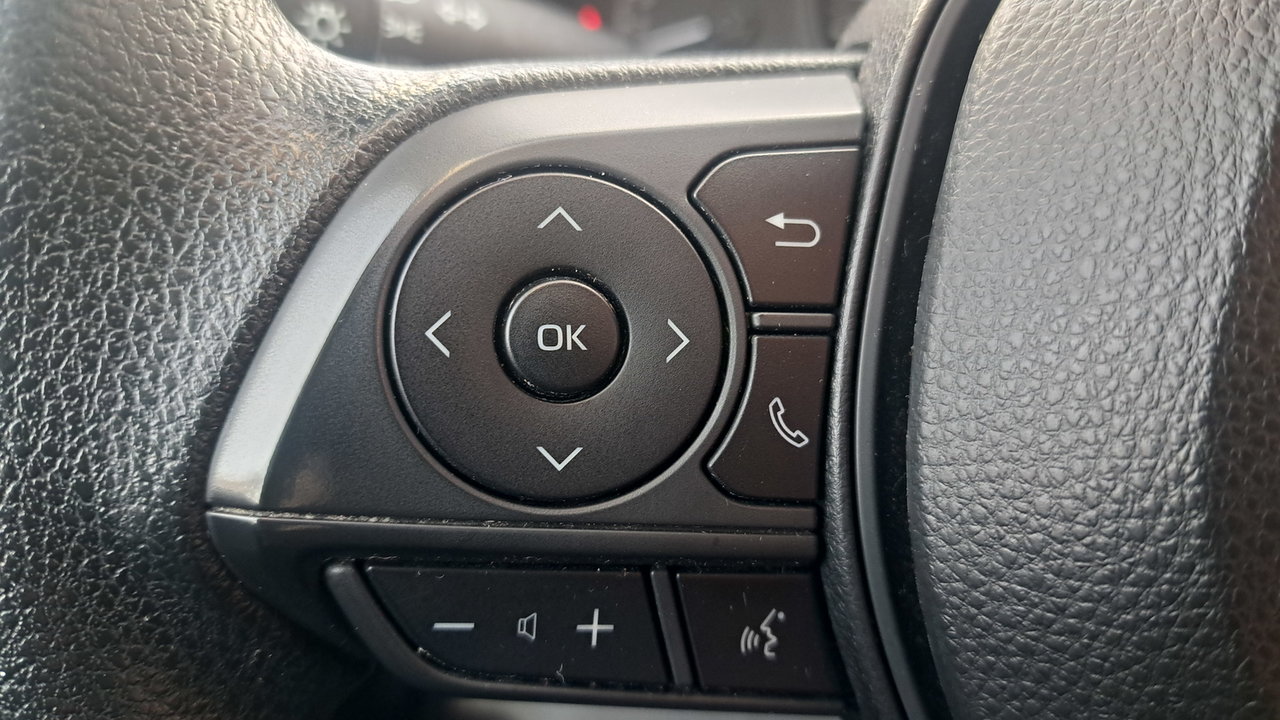 Toyota Corolla L CVT 2020-14