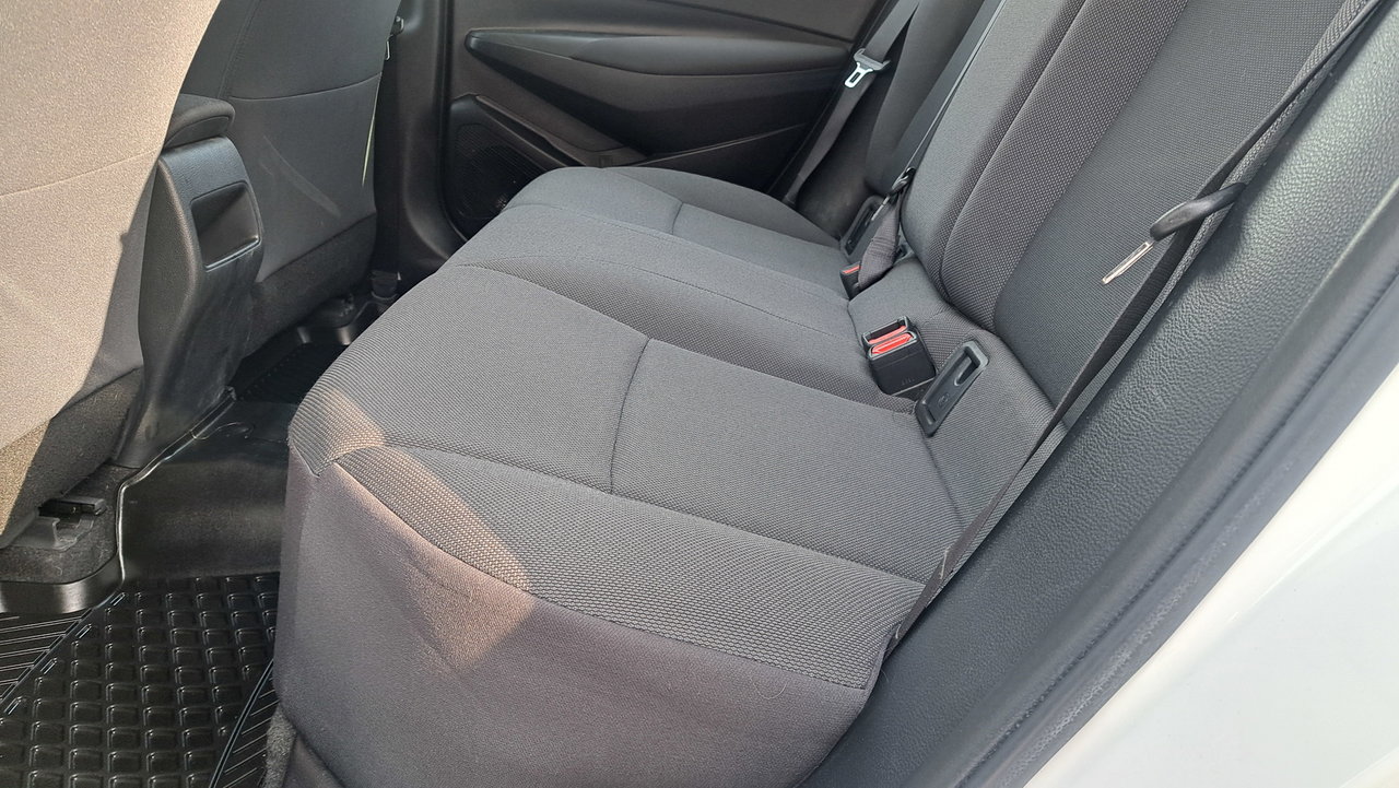 Toyota Corolla L CVT 2020-24