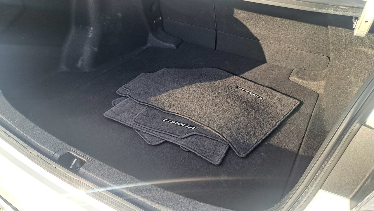 Toyota Corolla L CVT 2020-28