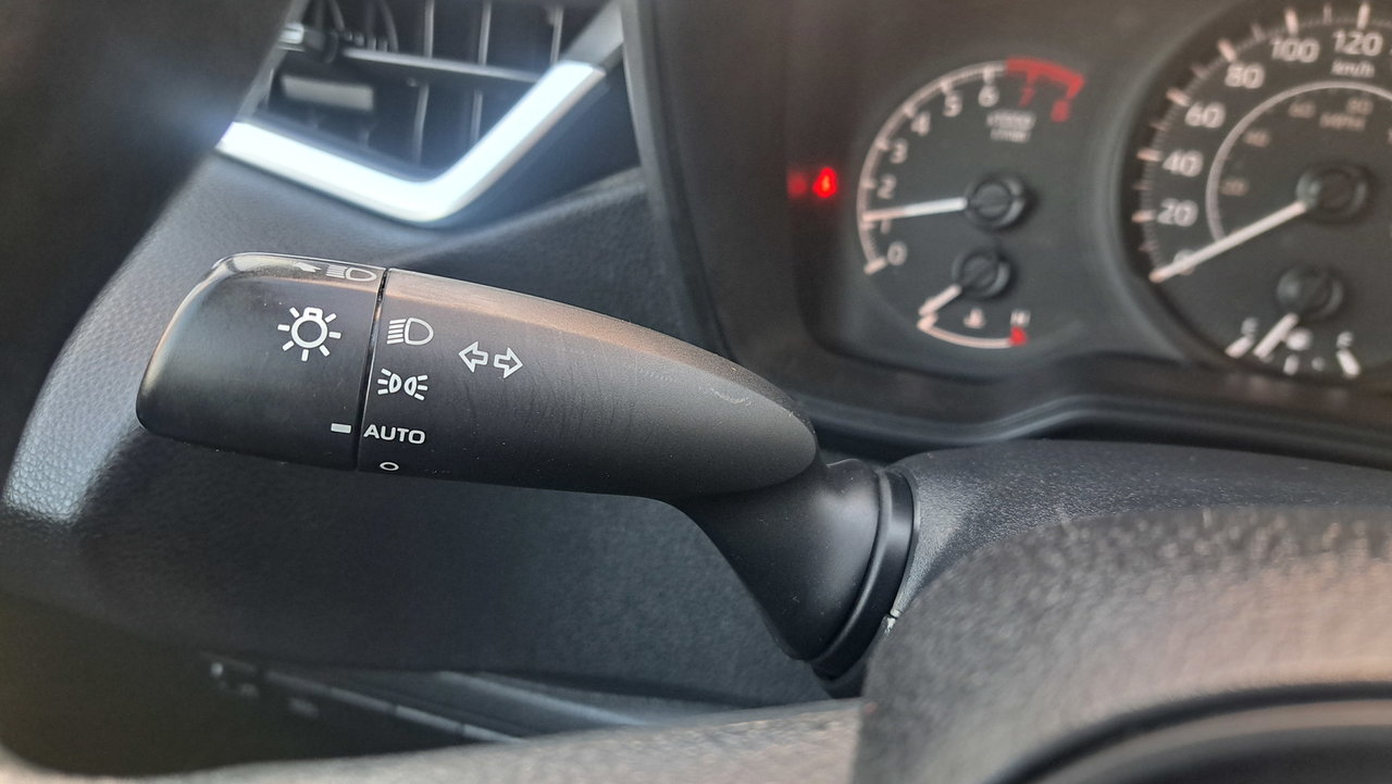 2021 Toyota Corolla L CVT-17