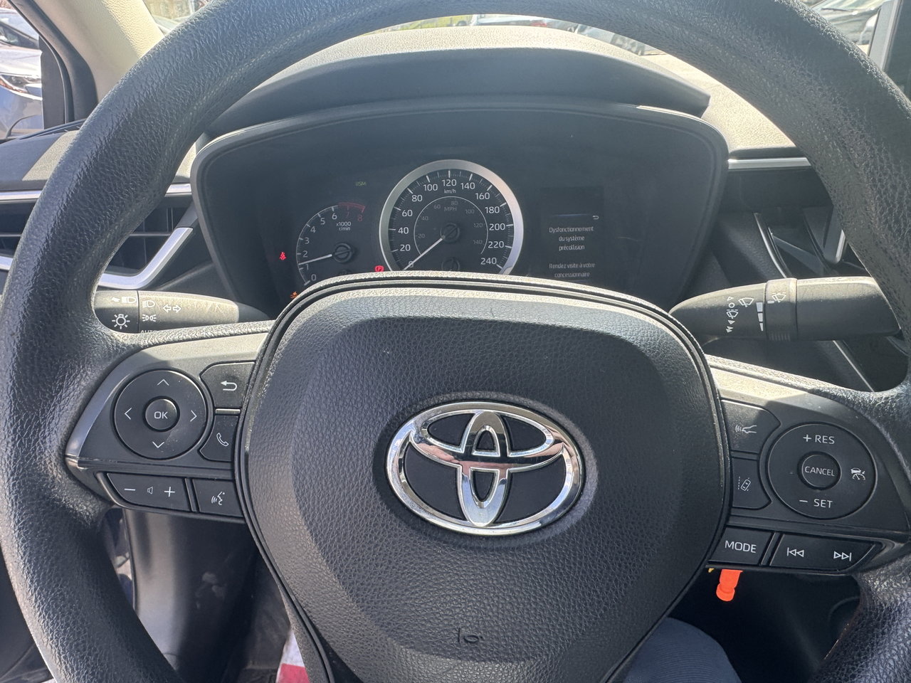 Toyota Corolla LE 2021-16